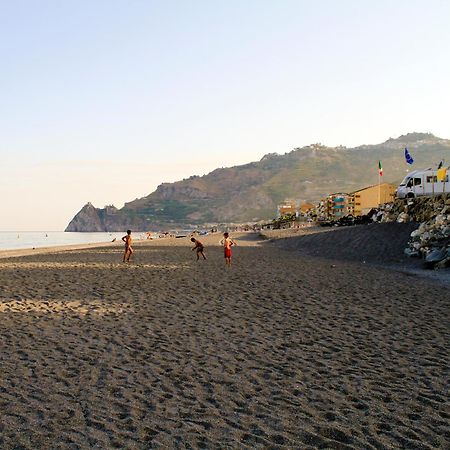 Camping La Focetta Sicula SantʼAlessio Siculo Esterno foto