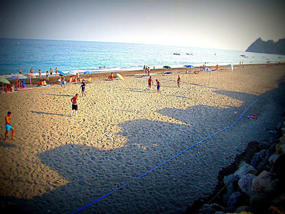 Camping La Focetta Sicula SantʼAlessio Siculo Esterno foto