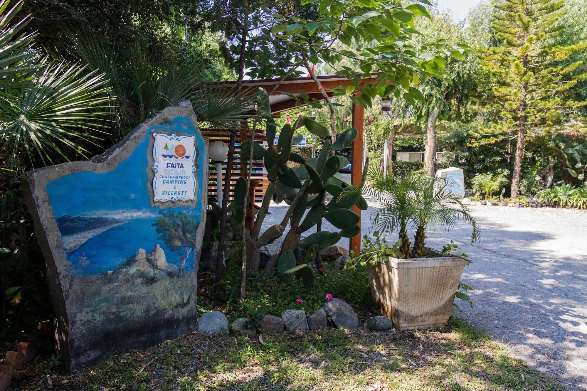 Camping La Focetta Sicula SantʼAlessio Siculo Esterno foto