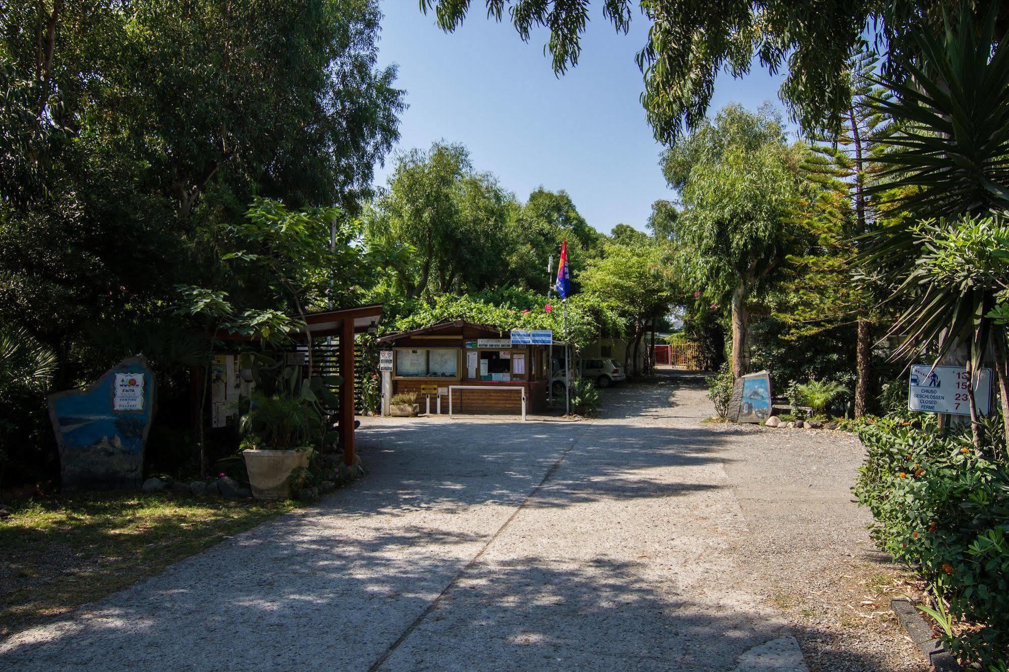 Camping La Focetta Sicula SantʼAlessio Siculo Esterno foto