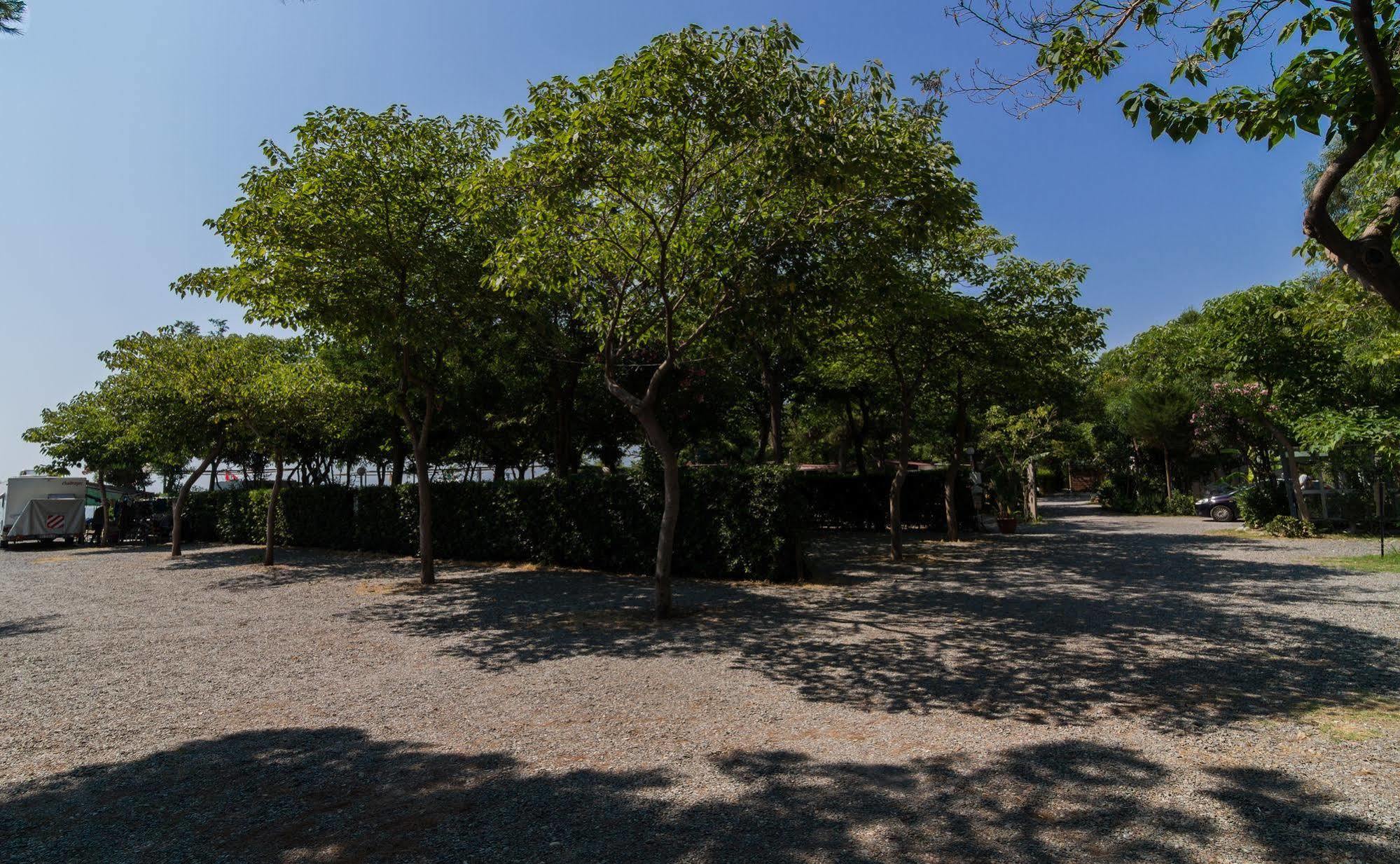 Camping La Focetta Sicula SantʼAlessio Siculo Esterno foto